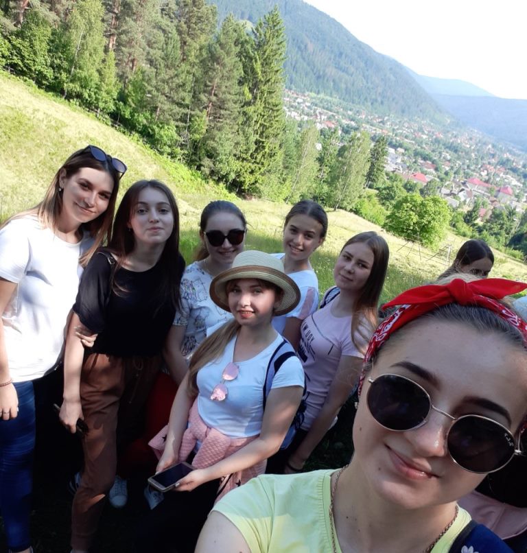 У чарівному світі  Карпат